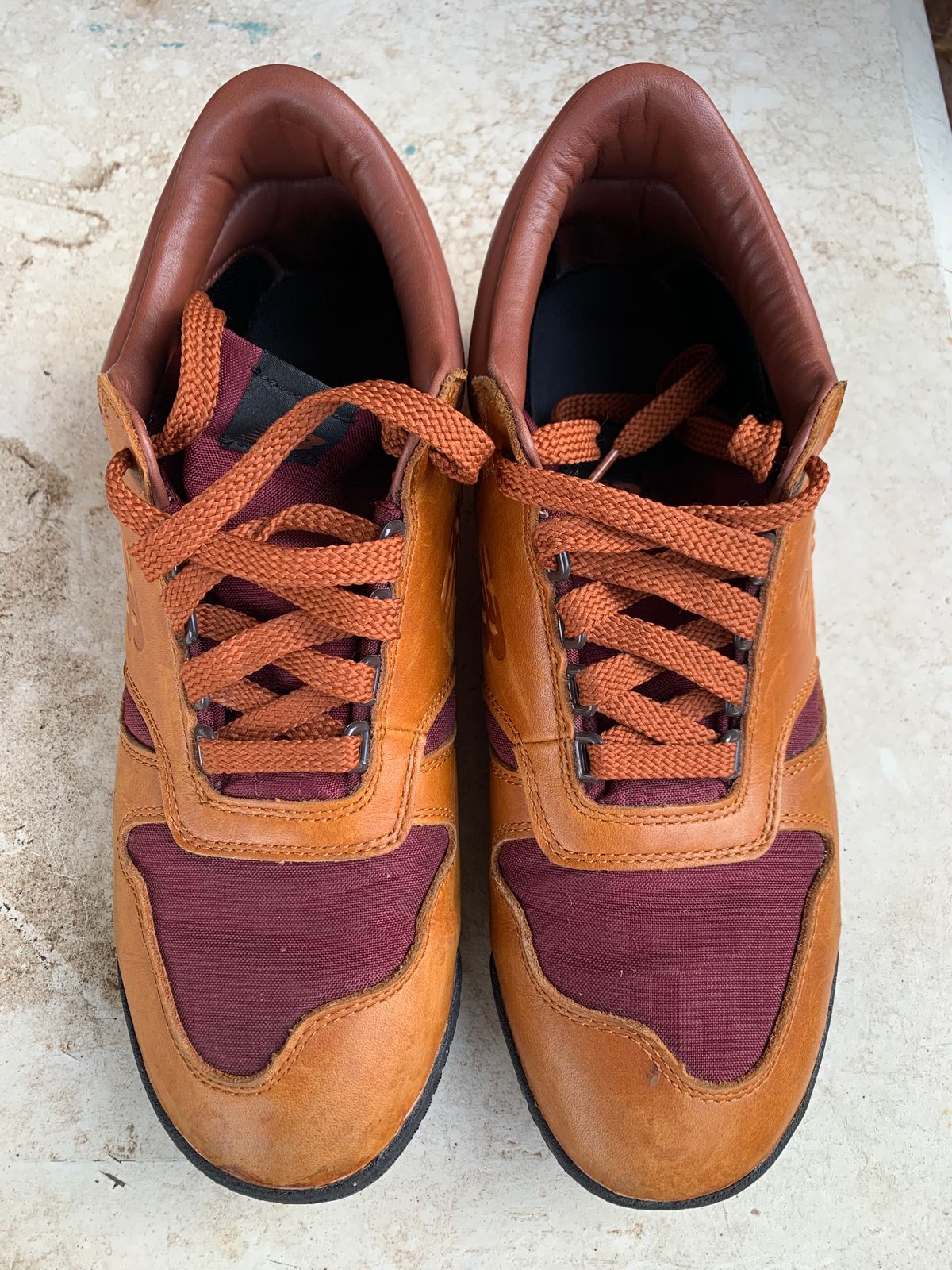 Photo by TheMorrie on November 5, 2024 of the New Balance Rainier in Unknown Natural Veg Tan.