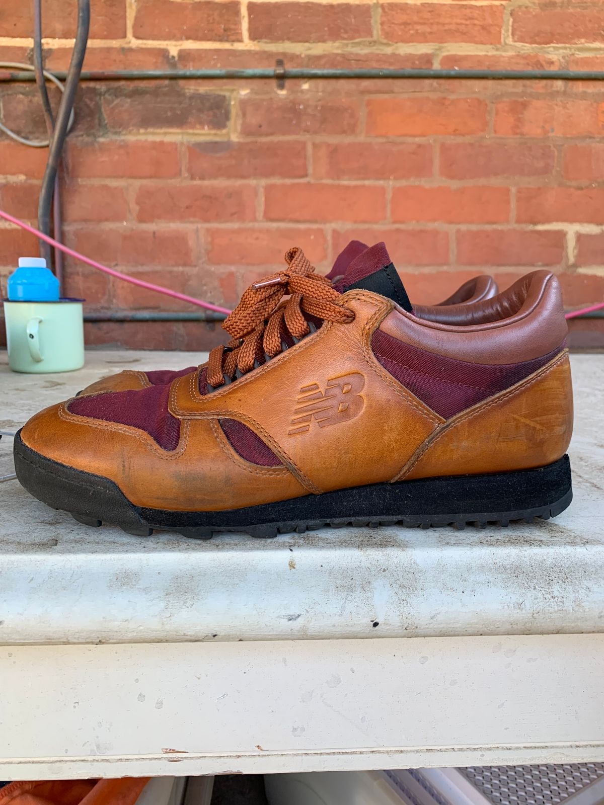 Photo by TheMorrie on December 3, 2024 of the New Balance Rainier in Unknown Natural Veg Tan.