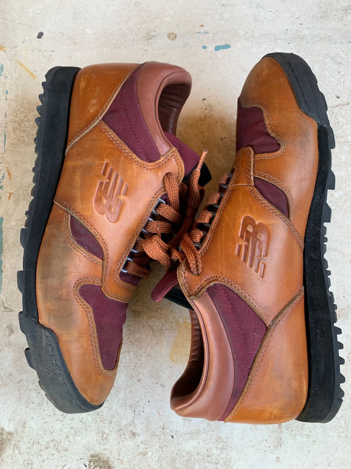 Photo by TheMorrie on December 3, 2024 of the New Balance Rainier in Unknown Natural Veg Tan.