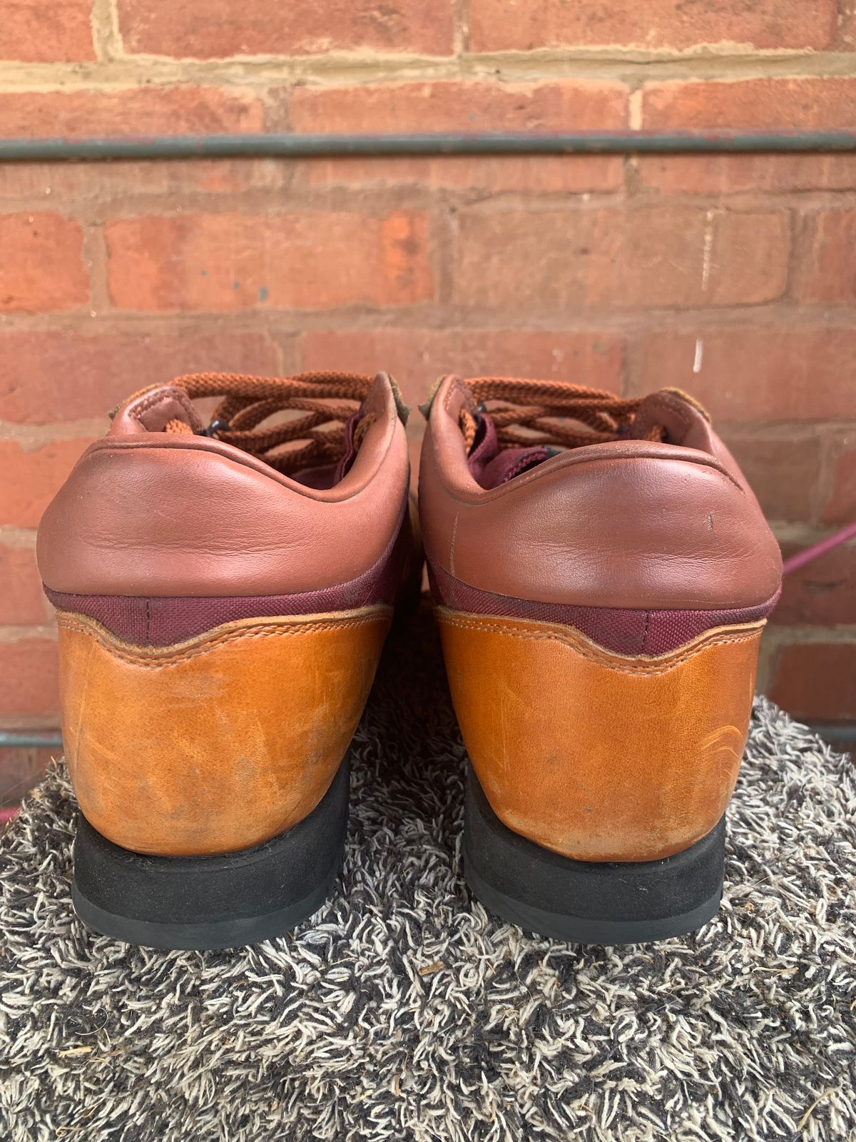 Photo by TheMorrie on January 4, 2025 of the New Balance Rainier in Unknown Natural Veg Tan.
