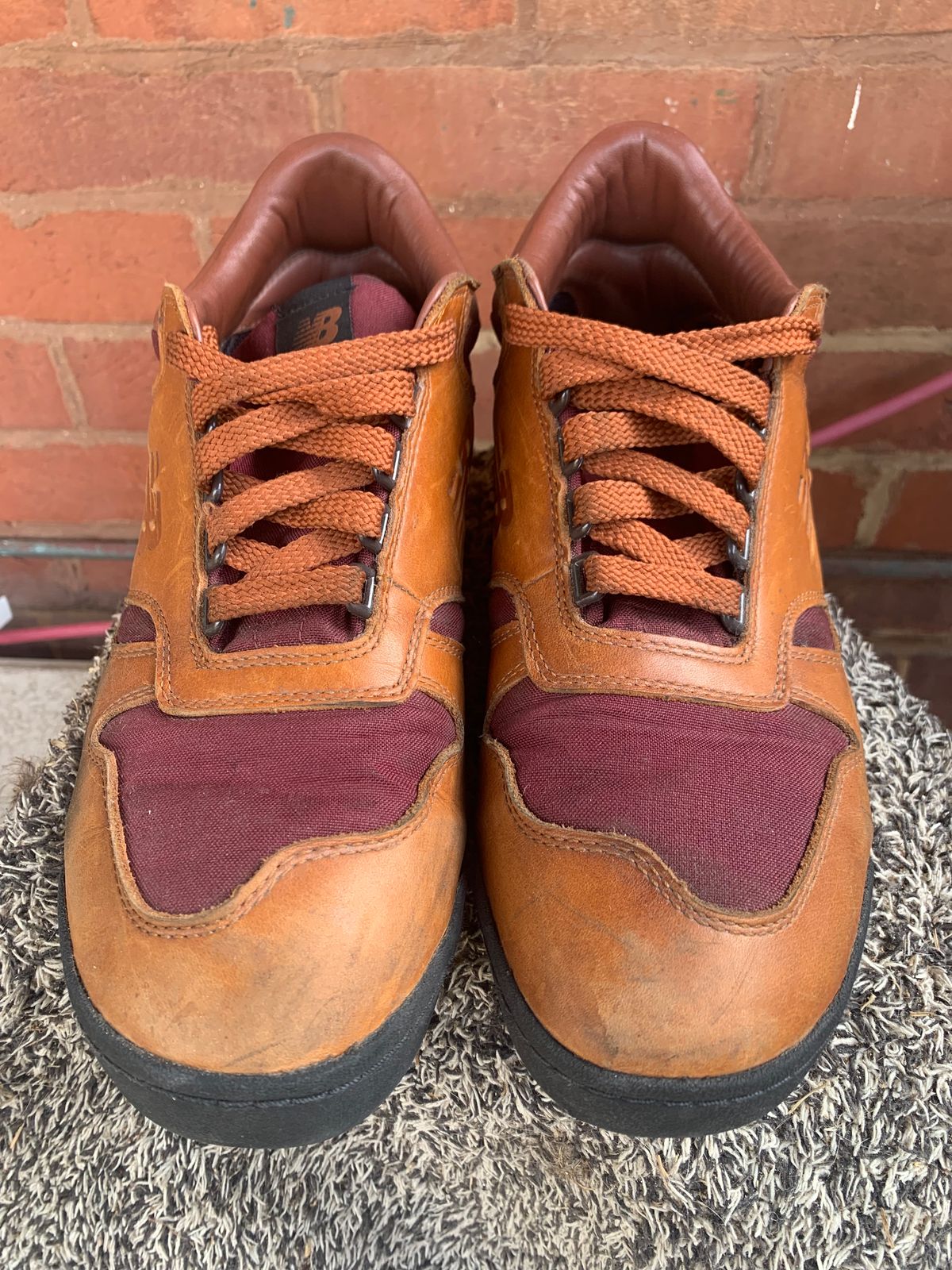 Photo by TheMorrie on January 4, 2025 of the New Balance Rainier in Unknown Natural Veg Tan.