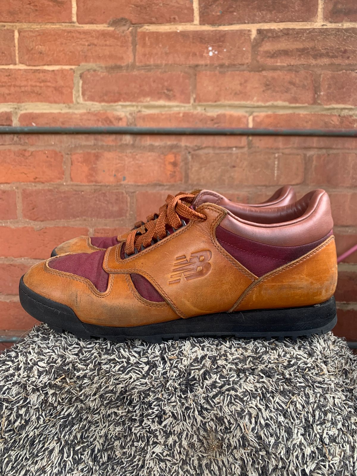 Photo by TheMorrie on January 4, 2025 of the New Balance Rainier in Unknown Natural Veg Tan.
