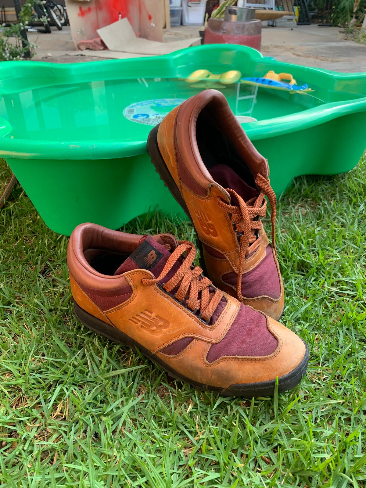 Photo by TheMorrie on February 5, 2025 of the New Balance Rainier in Unknown Natural Veg Tan.