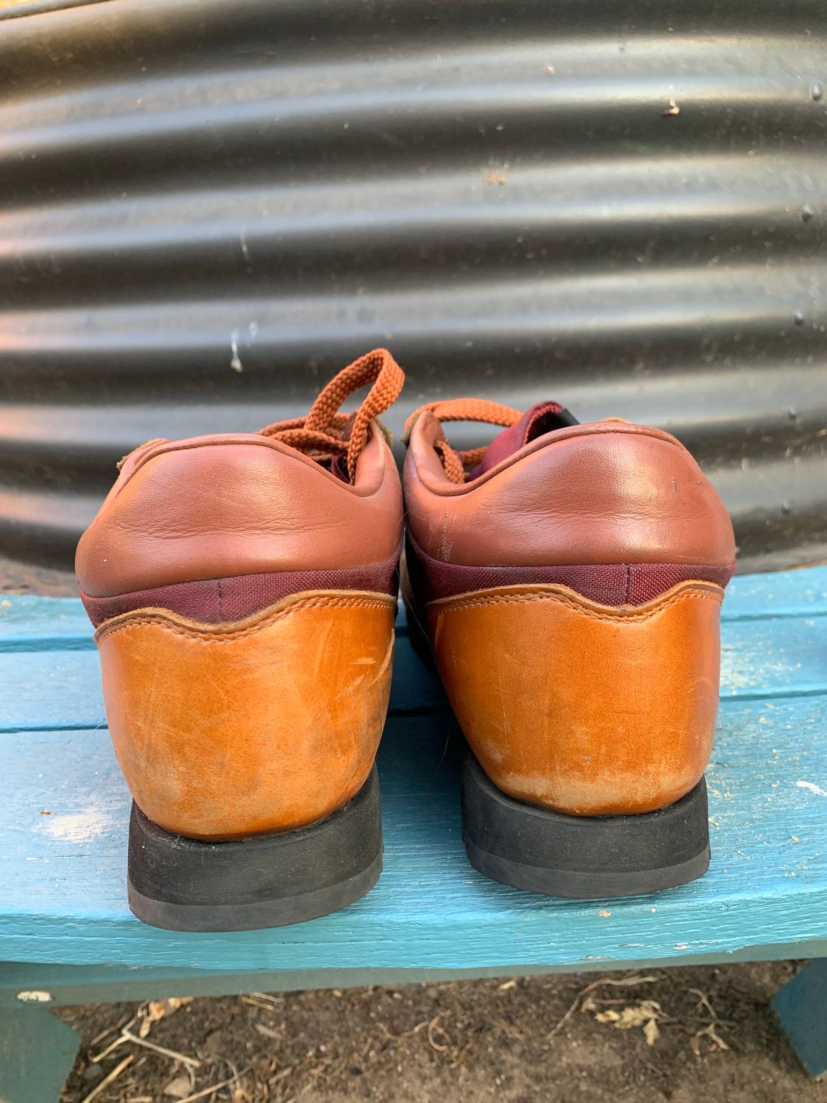 Photo by TheMorrie on February 5, 2025 of the New Balance Rainier in Unknown Natural Veg Tan.