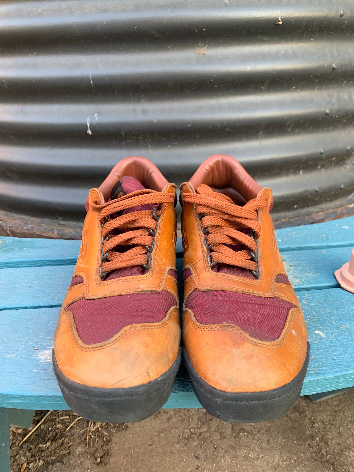 Photo by TheMorrie on February 5, 2025 of the New Balance Rainier in Unknown Natural Veg Tan.