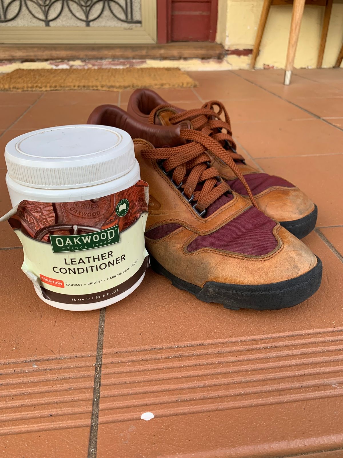 Photo by TheMorrie on March 5, 2025 of the New Balance Rainier in Unknown Natural Veg Tan.