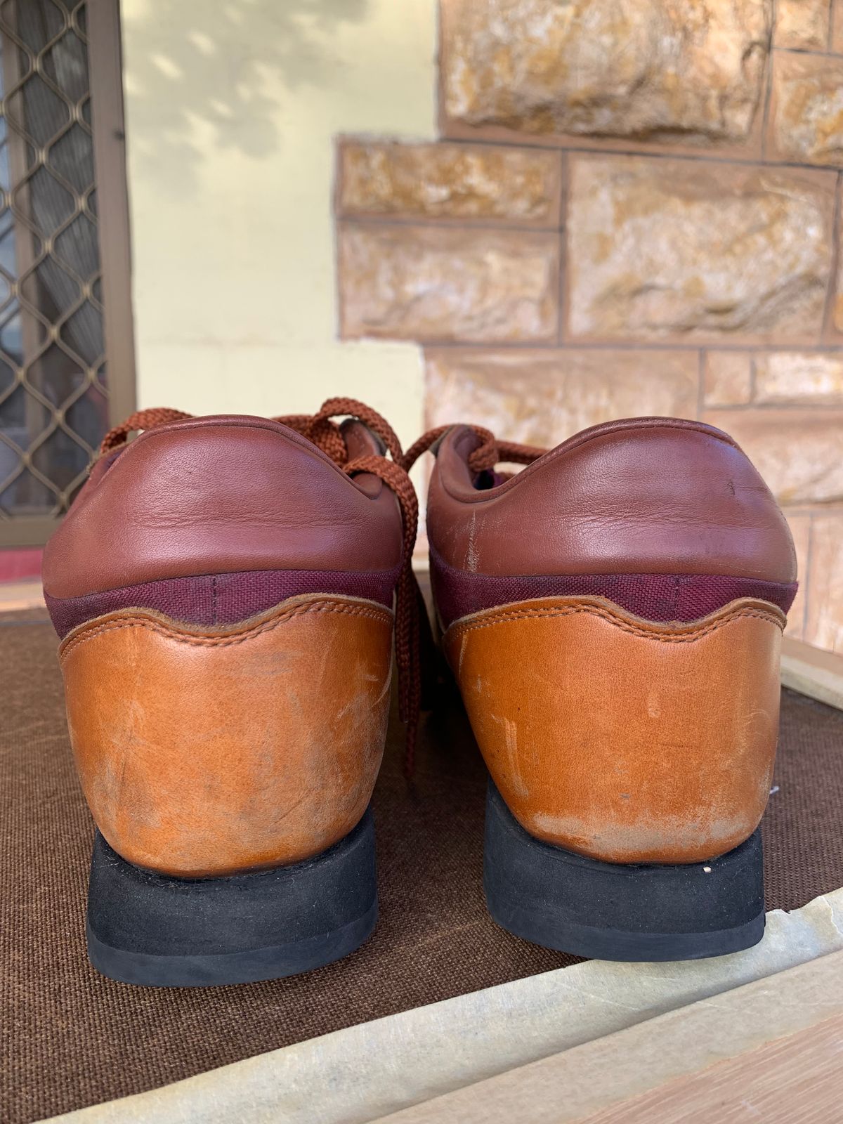 Photo by TheMorrie on March 5, 2025 of the New Balance Rainier in Unknown Natural Veg Tan.