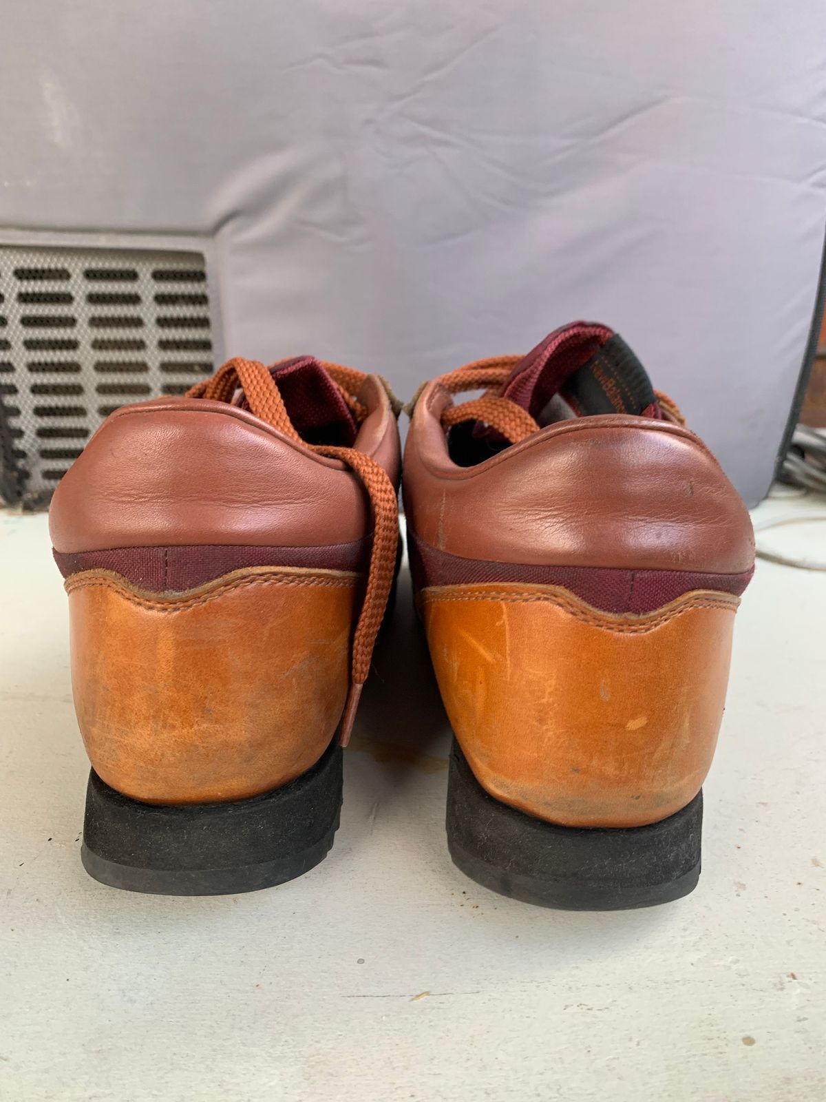 Photo by TheMorrie on April 6, 2025 of the New Balance Rainier in Unknown Natural Veg Tan.