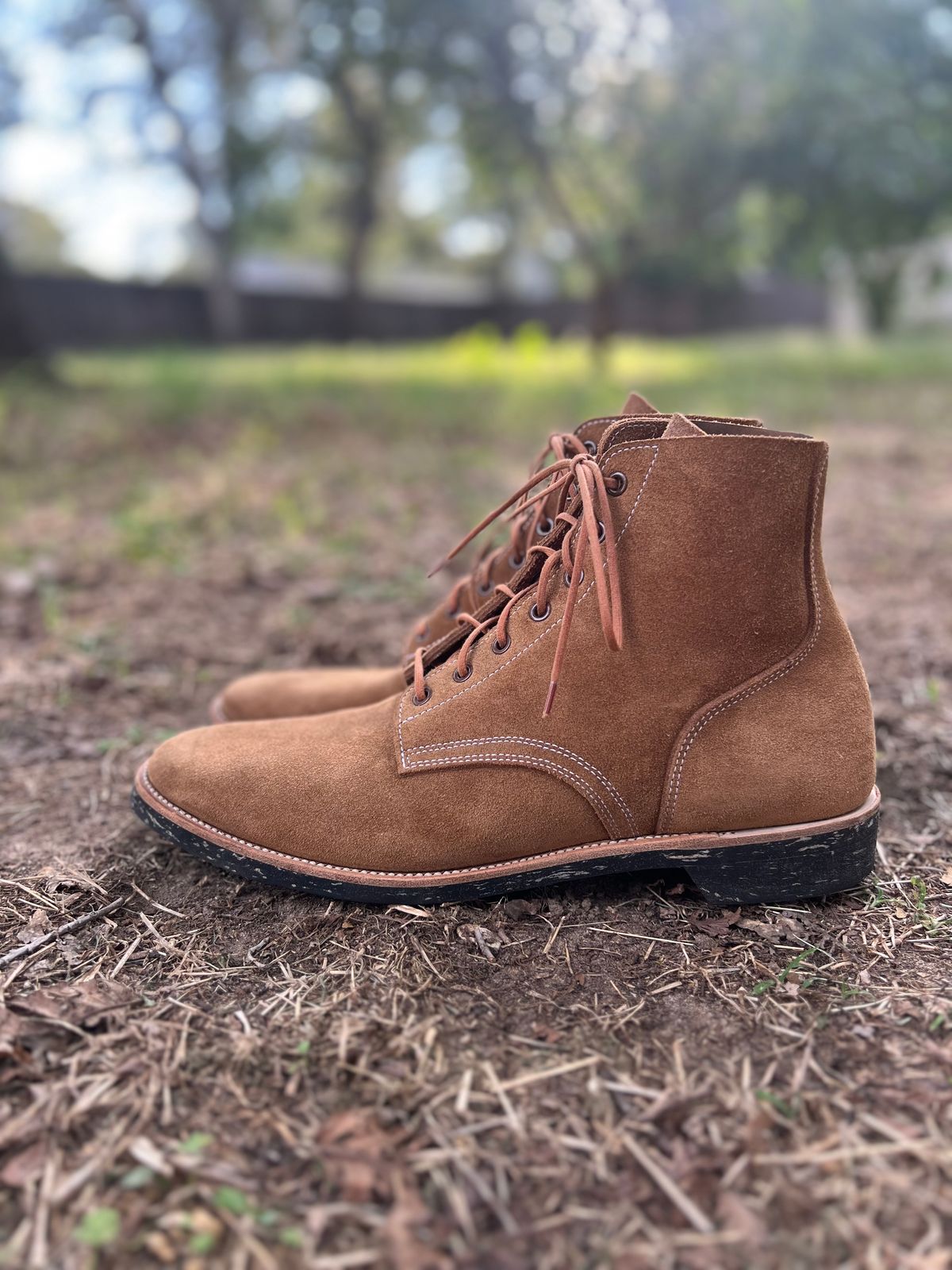 Photo by ermoyce on October 1, 2025 of the Luosjiet M1944 Boondoker in Tan Oiled Nubuck Reverse.