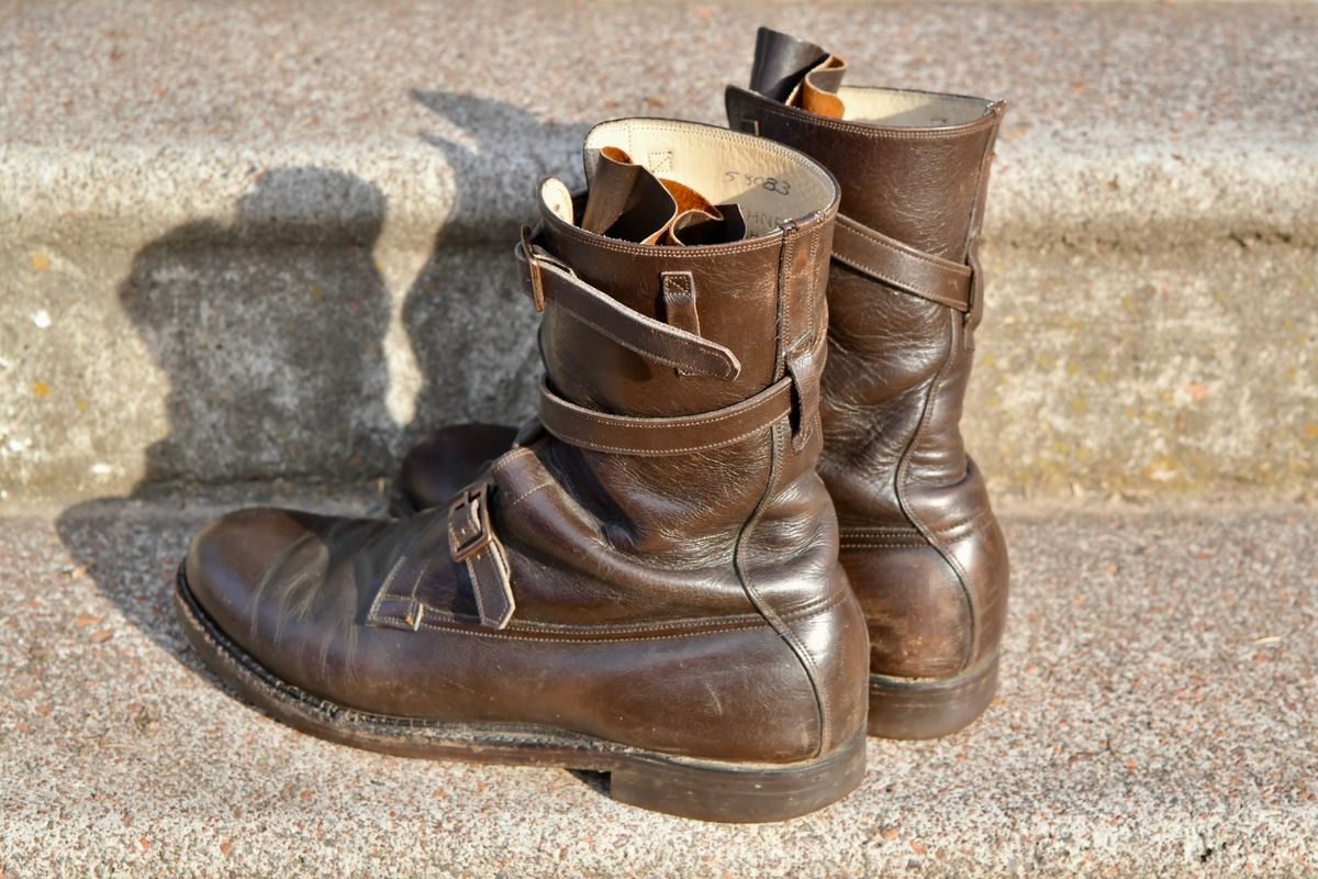 Photo by ermoyce on January 6, 2023 of the Dehner Tank Boot (Strap) in Unknown Leather.