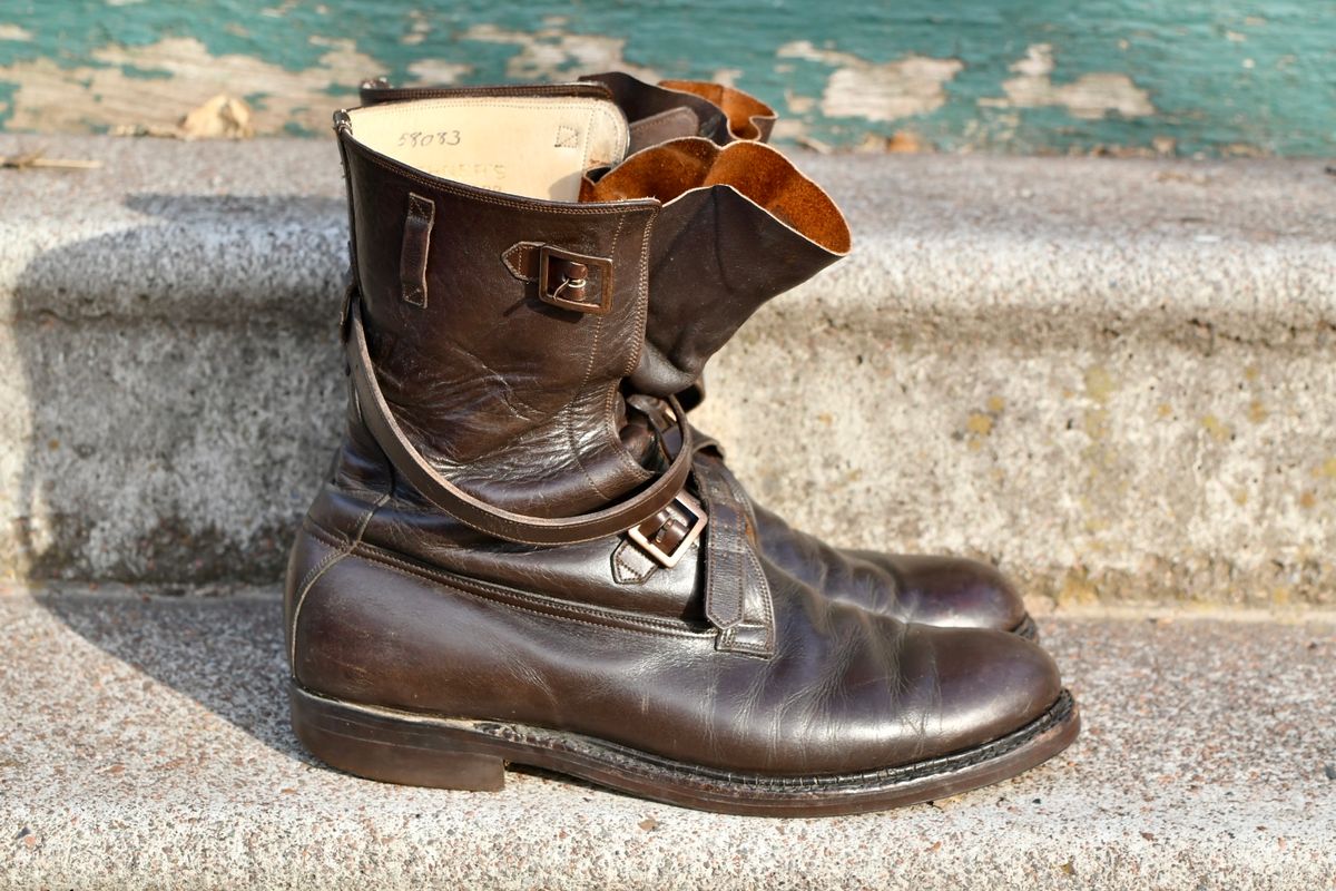 Photo by ermoyce on January 6, 2023 of the Dehner Tank Boot (Strap) in Unknown Leather.