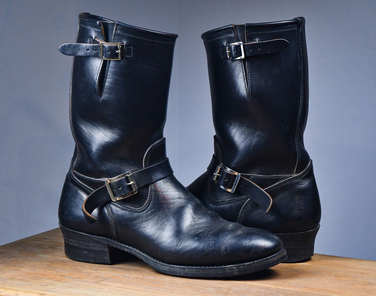 Photo by ermoyce on January 13, 2023 of the Attractions BILTBUCK Engineer Boots in Black Italian Horsebutt.