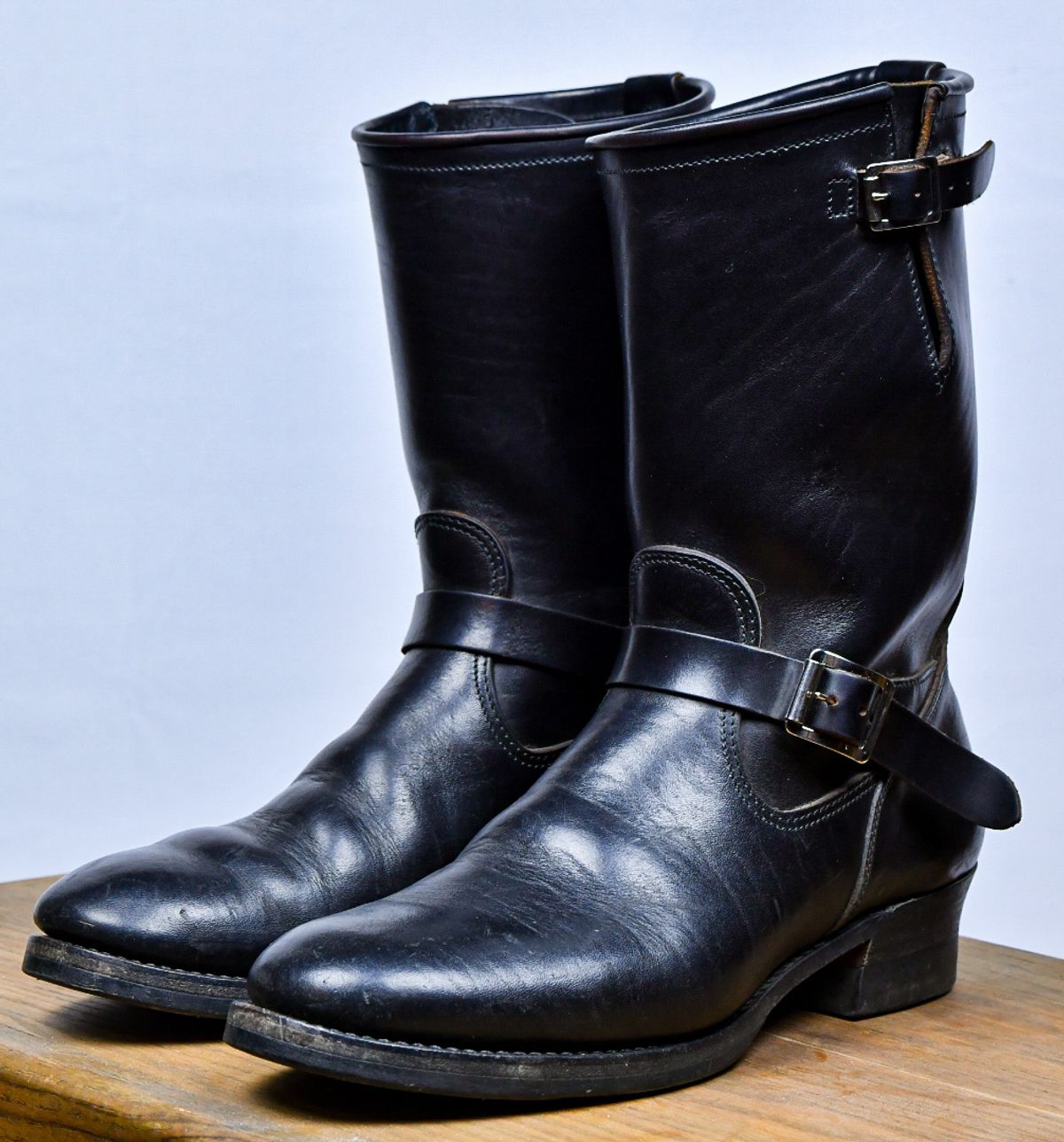 Photo by ermoyce on January 13, 2023 of the Attractions BILTBUCK Engineer Boots in Black Italian Horsebutt.
