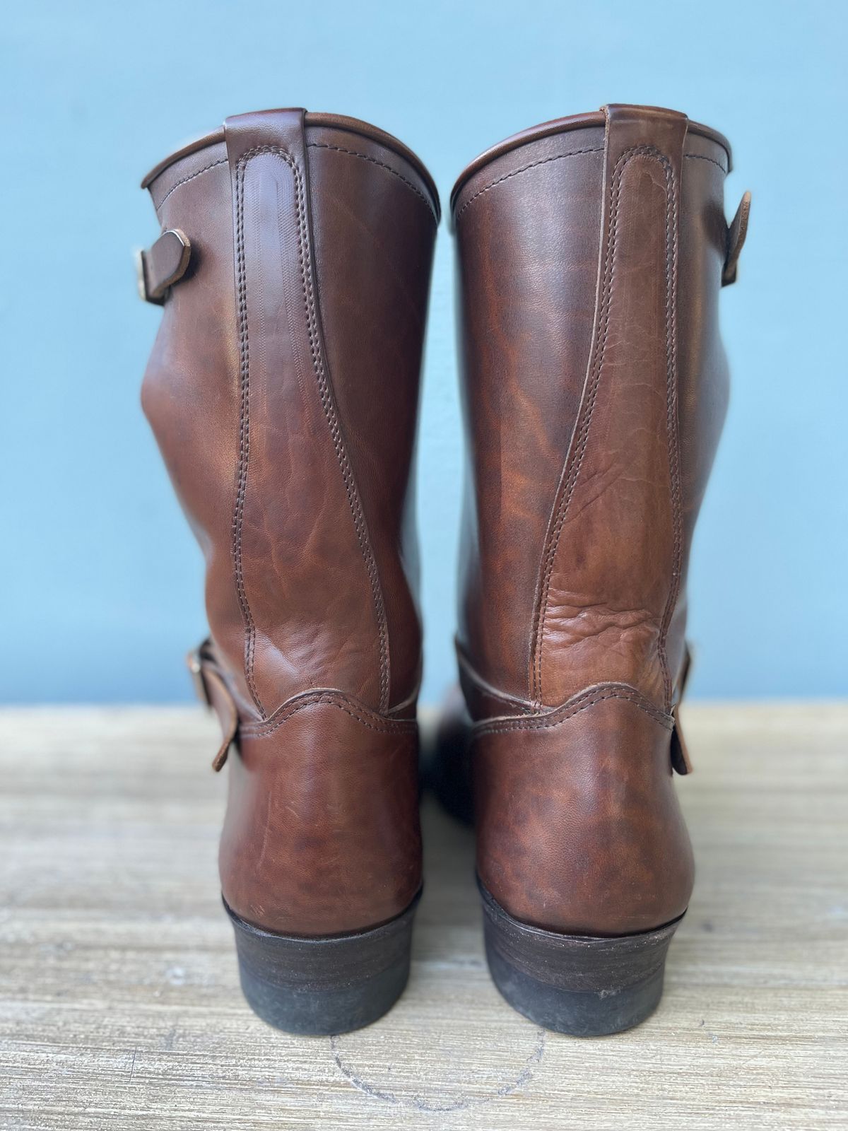 Photo by ermoyce on October 2, 2022 of the Attractions BILTBUCK Engineer Boots in Brown Italian Horsebutt.