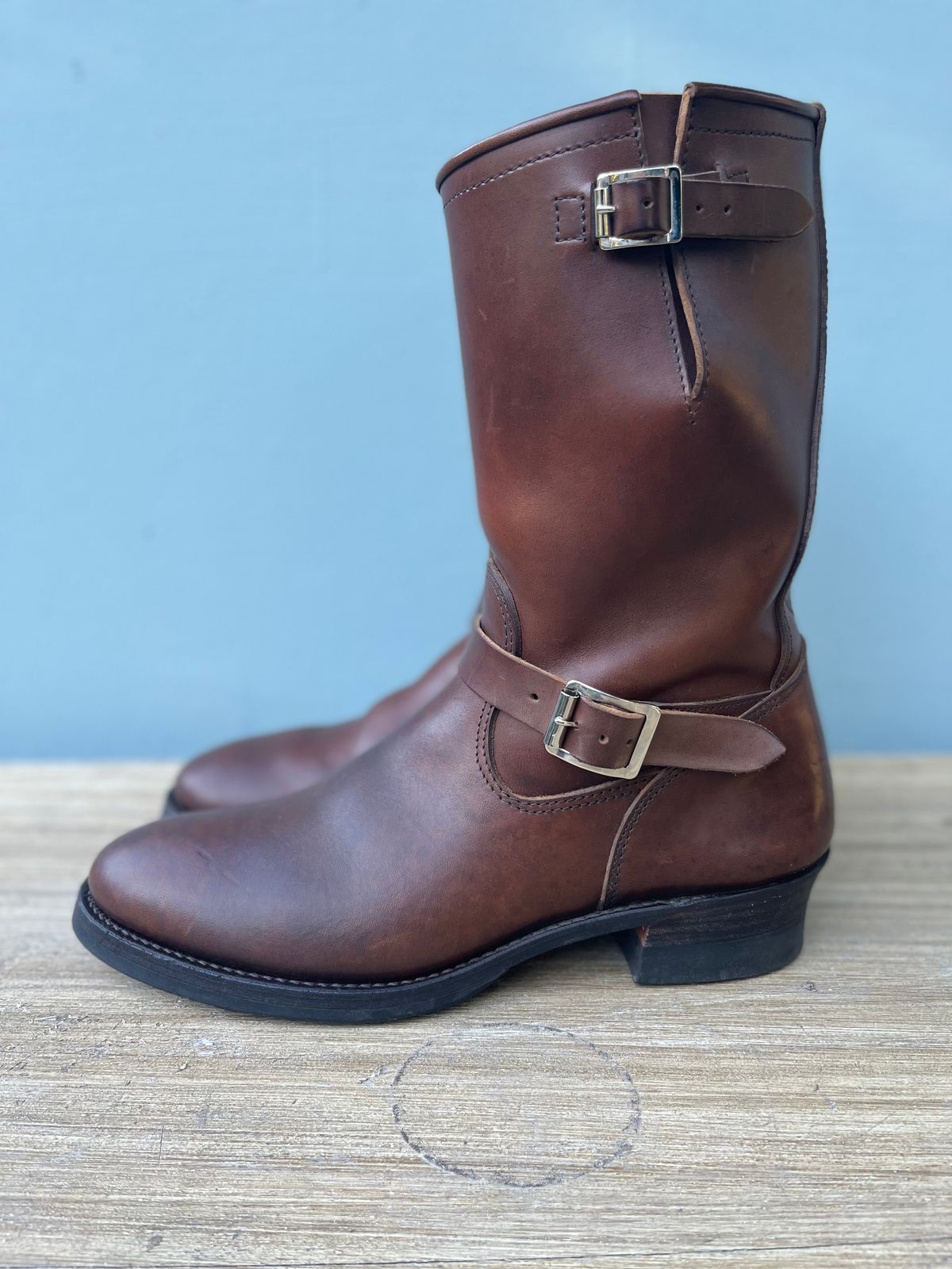 Photo by ermoyce on October 2, 2022 of the Attractions BILTBUCK Engineer Boots in Brown Italian Horsebutt.