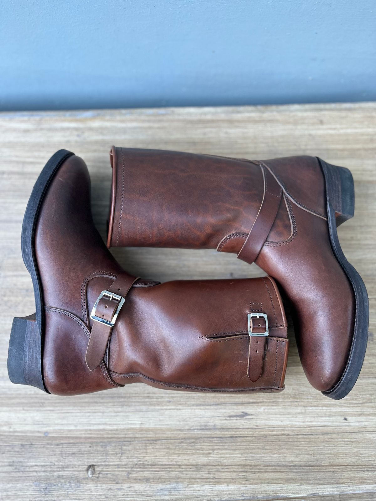 Photo by ermoyce on October 2, 2022 of the Attractions BILTBUCK Engineer Boots in Brown Italian Horsebutt.