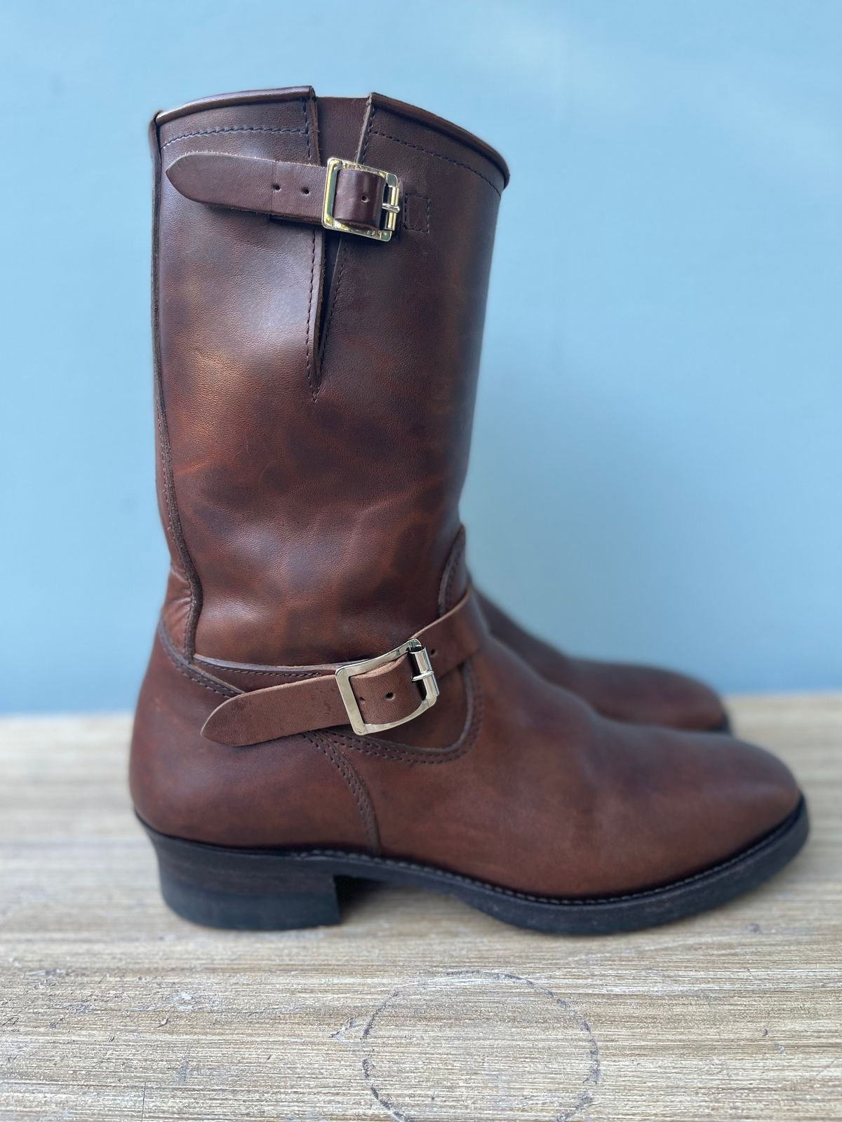 Photo by ermoyce on October 2, 2022 of the Attractions BILTBUCK Engineer Boots in Brown Italian Horsebutt.