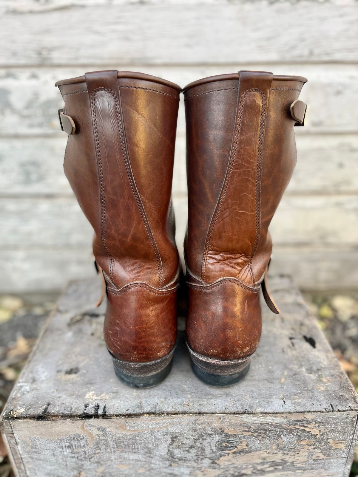 Photo by ermoyce on November 2, 2022 of the Attractions BILTBUCK Engineer Boots in Brown Italian Horsebutt.