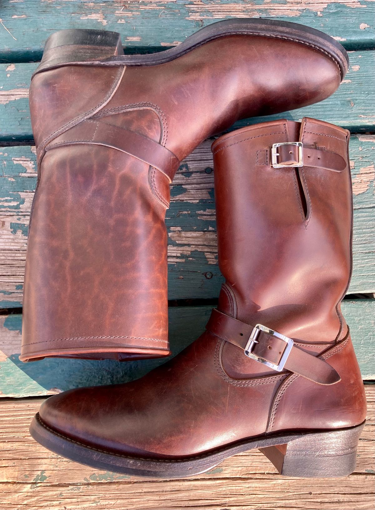 Photo by ermoyce on December 5, 2022 of the Attractions BILTBUCK Engineer Boots in Brown Italian Horsebutt.