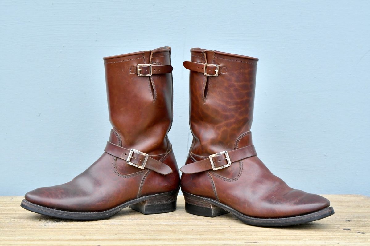 Photo by ermoyce on January 3, 2023 of the Attractions BILTBUCK Engineer Boots in Brown Italian Horsebutt.