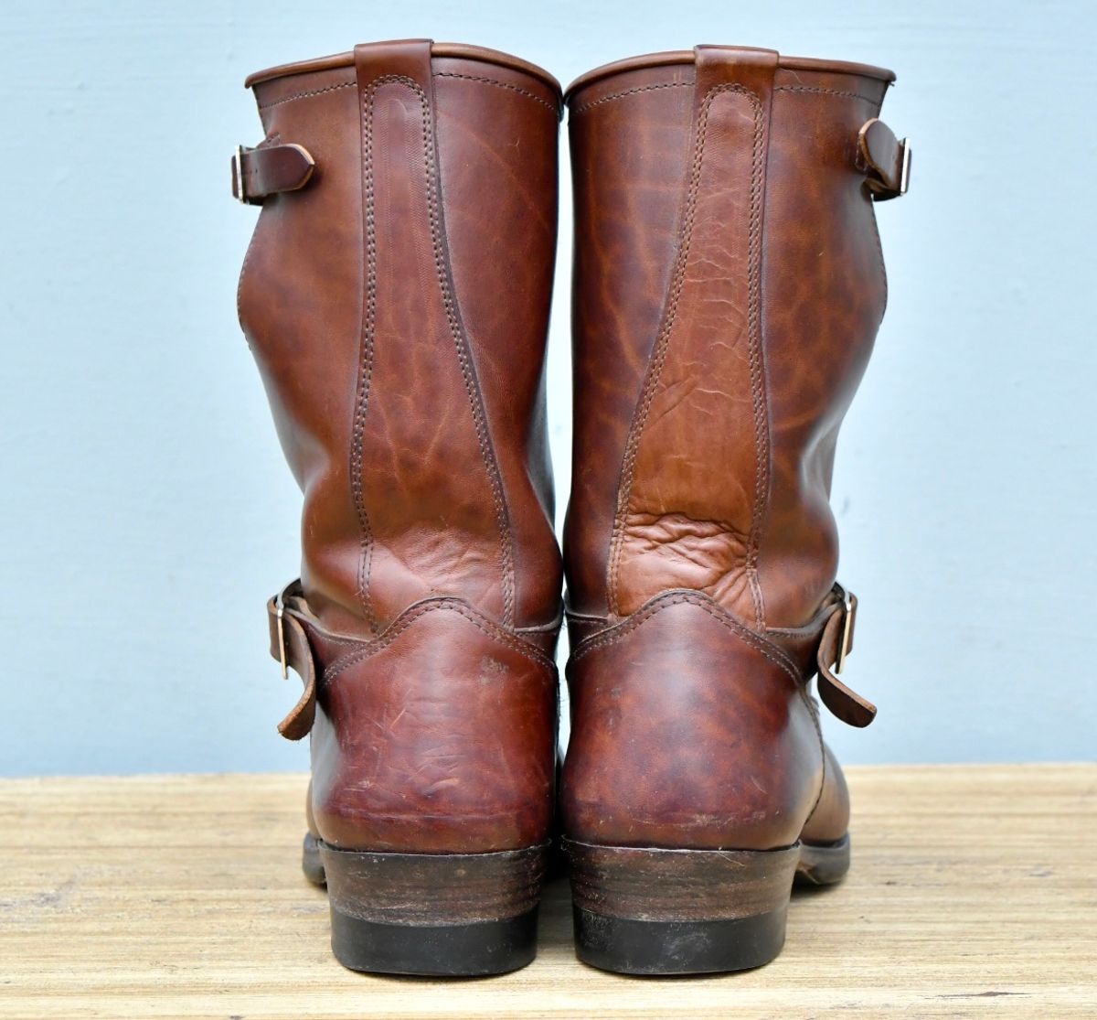 Photo by ermoyce on January 3, 2023 of the Attractions BILTBUCK Engineer Boots in Brown Italian Horsebutt.