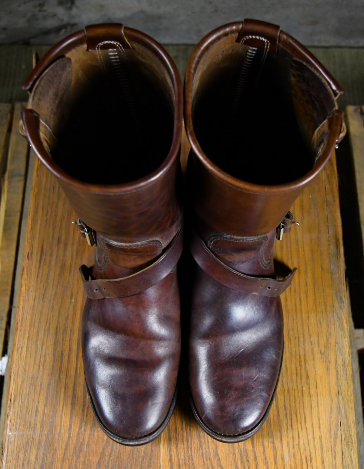 Photo by ermoyce on February 3, 2023 of the Attractions BILTBUCK Engineer Boots in Brown Italian Horsebutt.