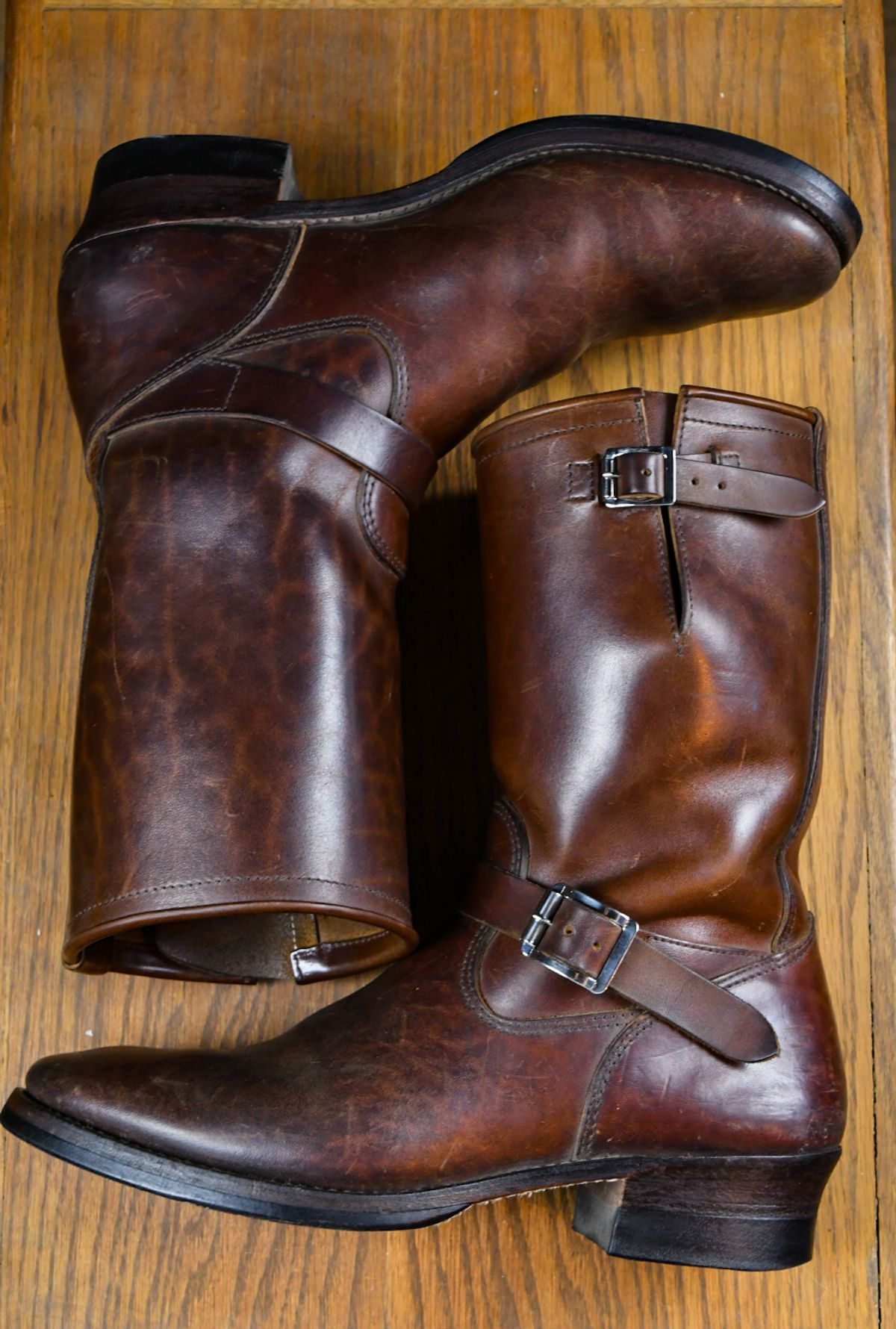 Photo by ermoyce on March 6, 2023 of the Attractions BILTBUCK Engineer Boots in Brown Italian Horsebutt.