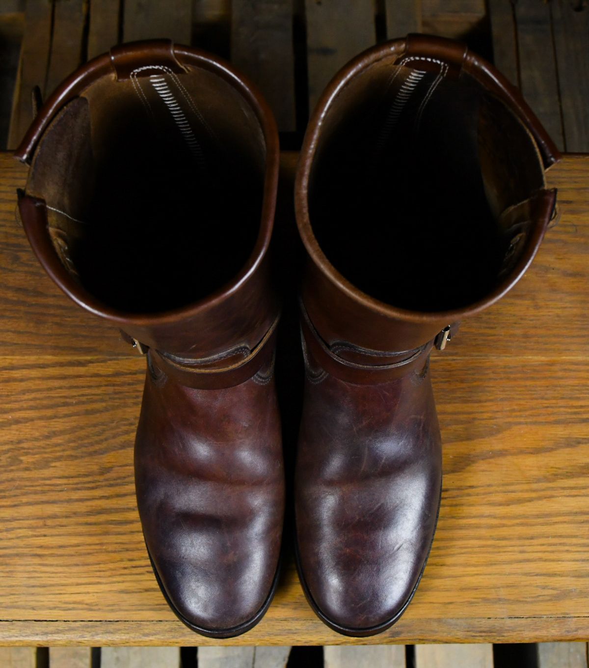 Photo by ermoyce on March 6, 2023 of the Attractions BILTBUCK Engineer Boots in Brown Italian Horsebutt.