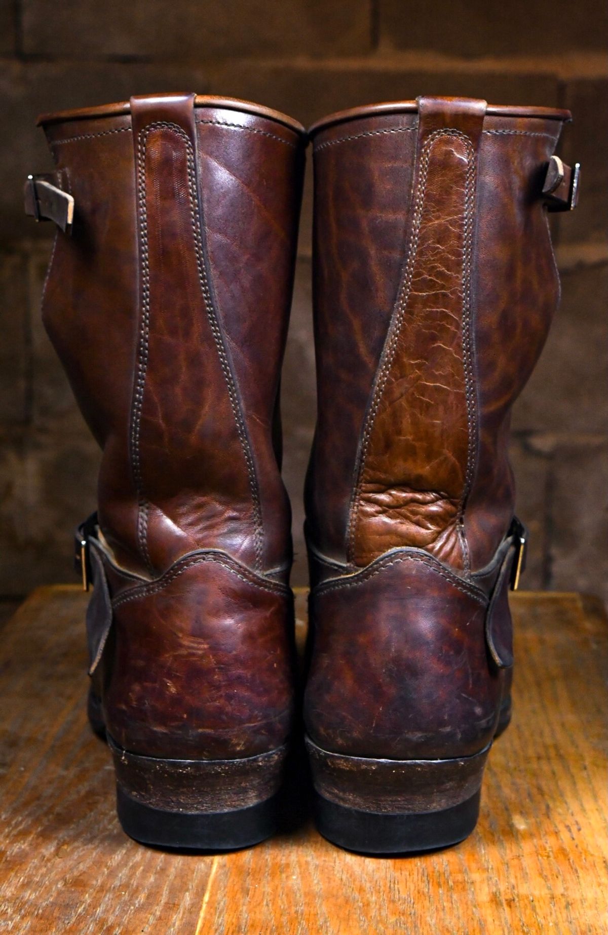 Photo by ermoyce on April 5, 2023 of the Attractions BILTBUCK Engineer Boots in Brown Italian Horsebutt.