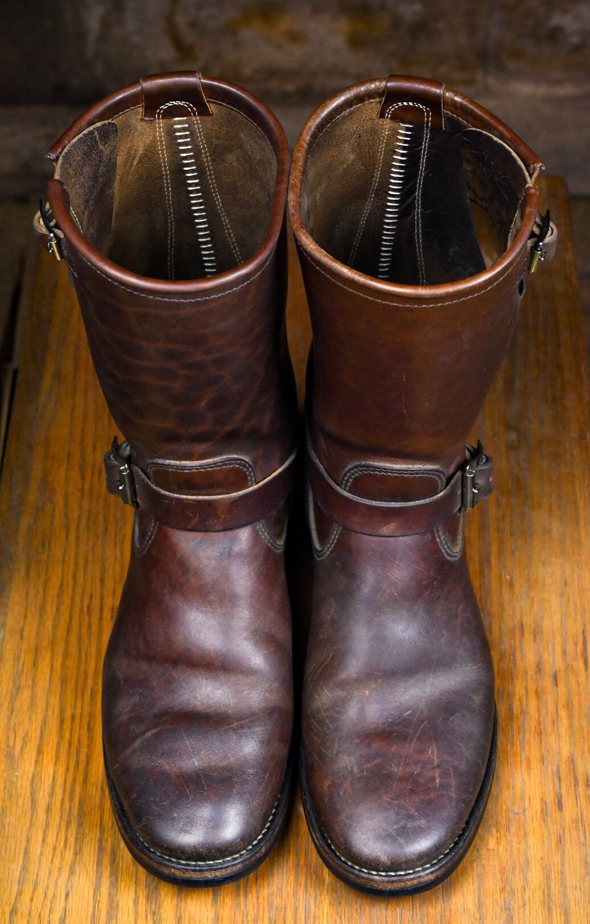 Photo by ermoyce on April 5, 2023 of the Attractions BILTBUCK Engineer Boots in Brown Italian Horsebutt.