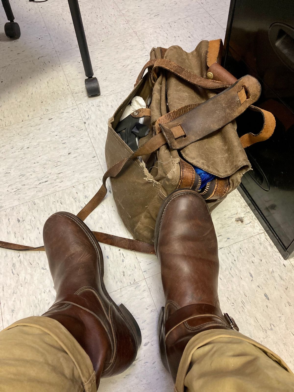 Photo by ermoyce on April 5, 2023 of the Attractions BILTBUCK Engineer Boots in Brown Italian Horsebutt.