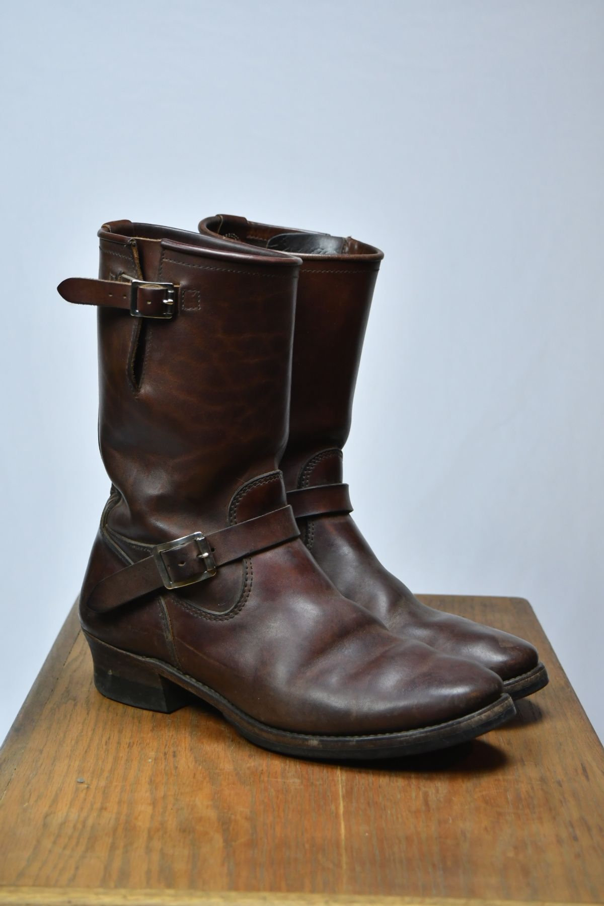Photo by ermoyce on March 24, 2024 of the Attractions BILTBUCK Engineer Boots in Brown Italian Horsebutt.