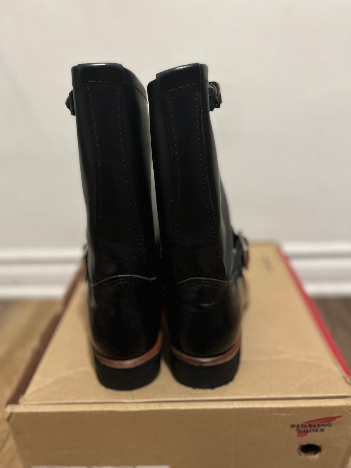 Photo by aldrhelios on October 3, 2022 of the Red Wing Unlisted Model in Horween Black Chromexcel.