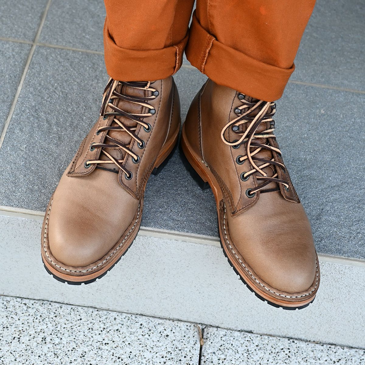 Photo by vasuki_design on October 9, 2023 of the White's MP-Sherman Plain Toe in Horween Natural Chromexcel.