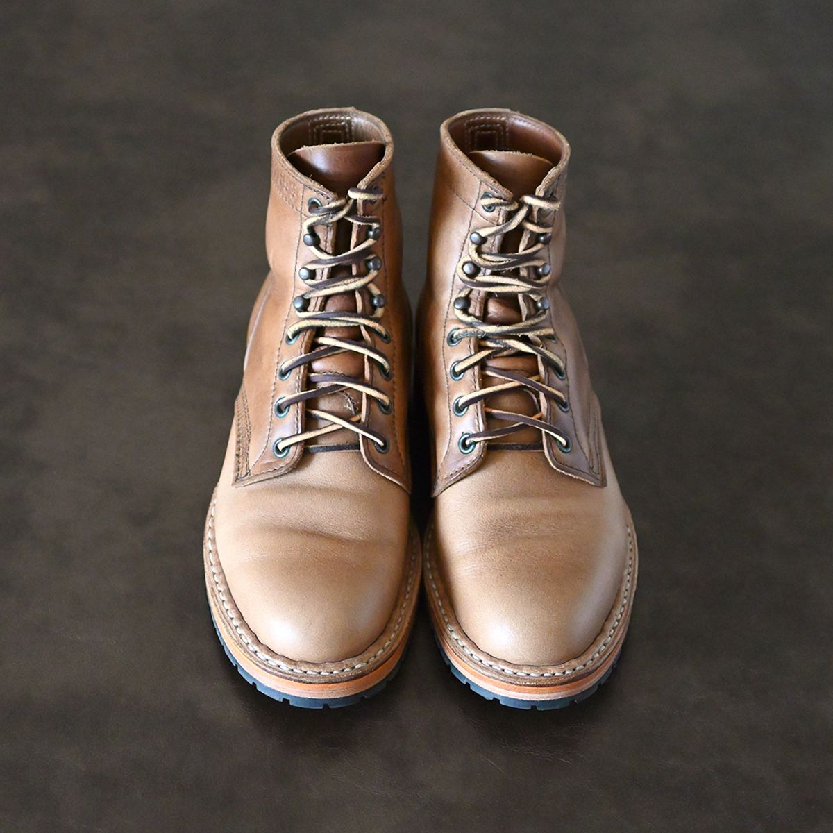 Photo by vasuki_design on November 2, 2023 of the White's MP-Sherman Plain Toe in Horween Natural Chromexcel.