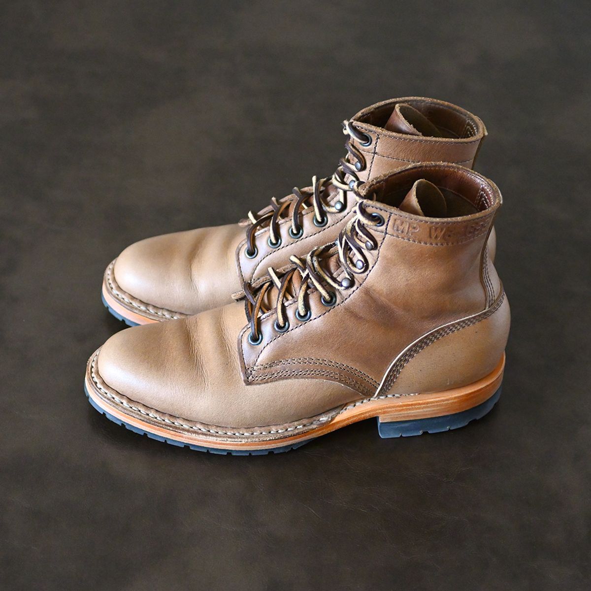 Photo by vasuki_design on November 2, 2023 of the White's MP-Sherman Plain Toe in Horween Natural Chromexcel.
