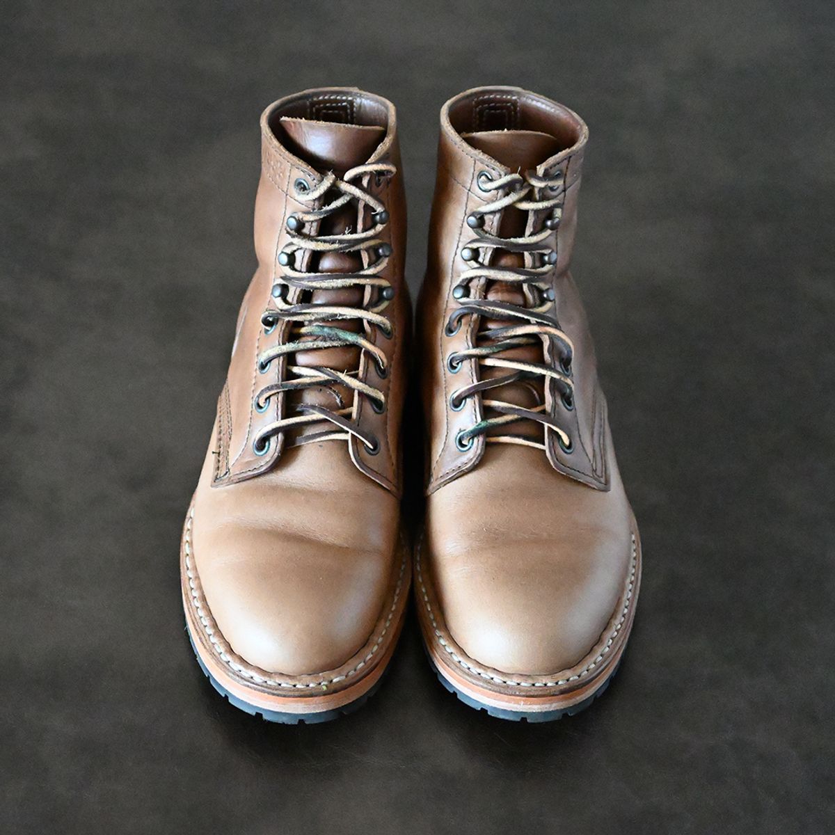 Photo by vasuki_design on December 2, 2023 of the White's MP-Sherman Plain Toe in Horween Natural Chromexcel.