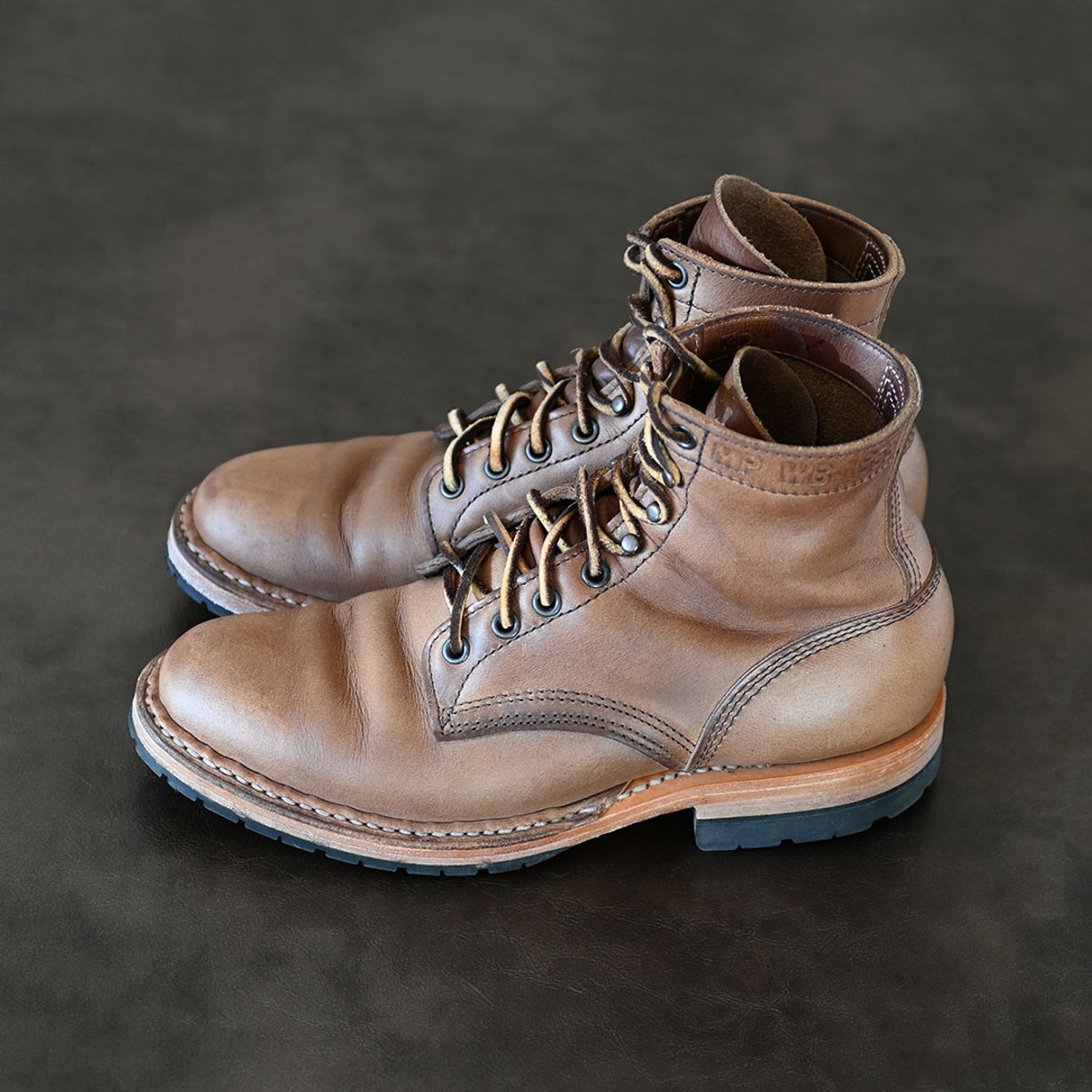 Photo by vasuki_design on January 3, 2024 of the White's MP-Sherman Plain Toe in Horween Natural Chromexcel.