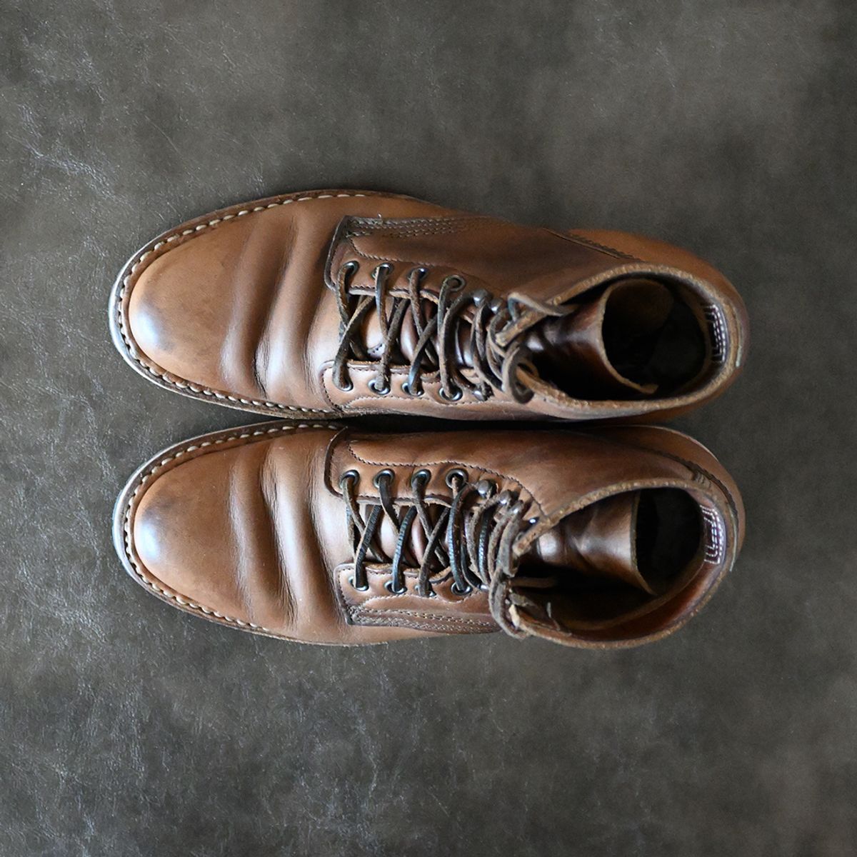 Photo by vasuki_design on February 1, 2024 of the White's MP-Sherman Plain Toe in Horween Natural Chromexcel.