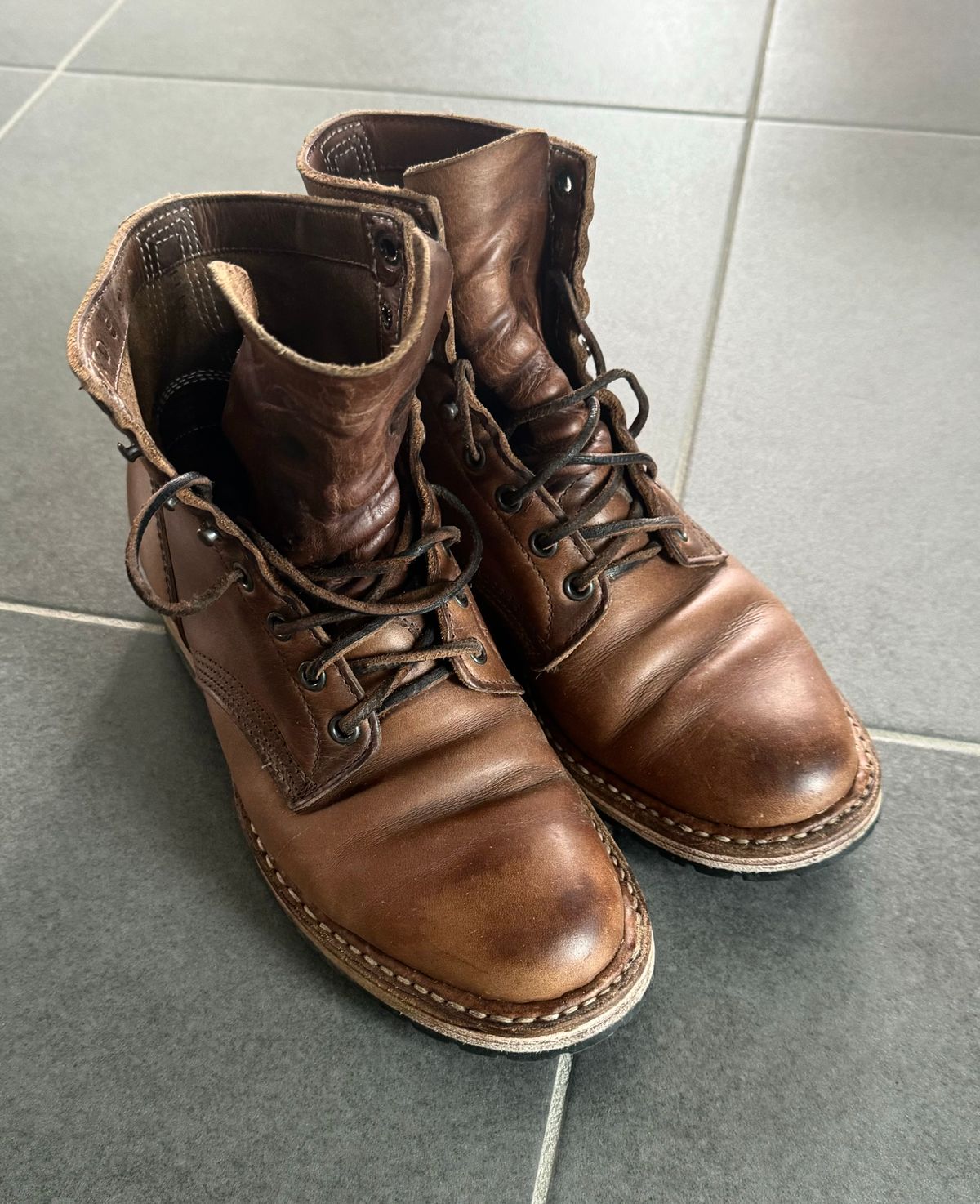 Photo by vasuki_design on March 19, 2024 of the White's MP-Sherman Plain Toe in Horween Natural Chromexcel.