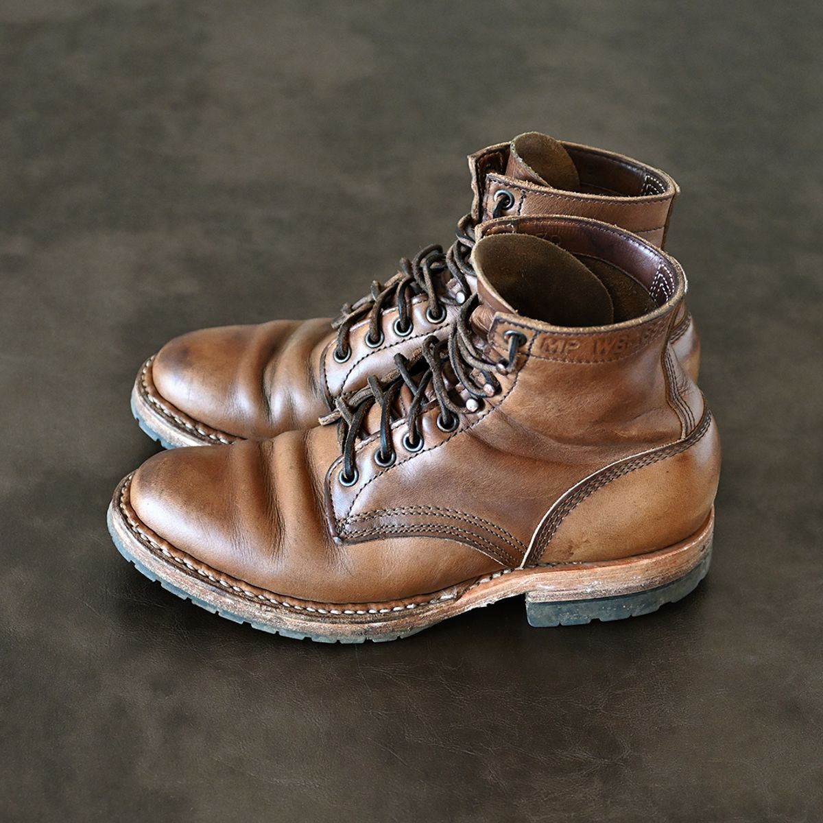 Photo by vasuki_design on April 1, 2024 of the White's MP-Sherman Plain Toe in Horween Natural Chromexcel.