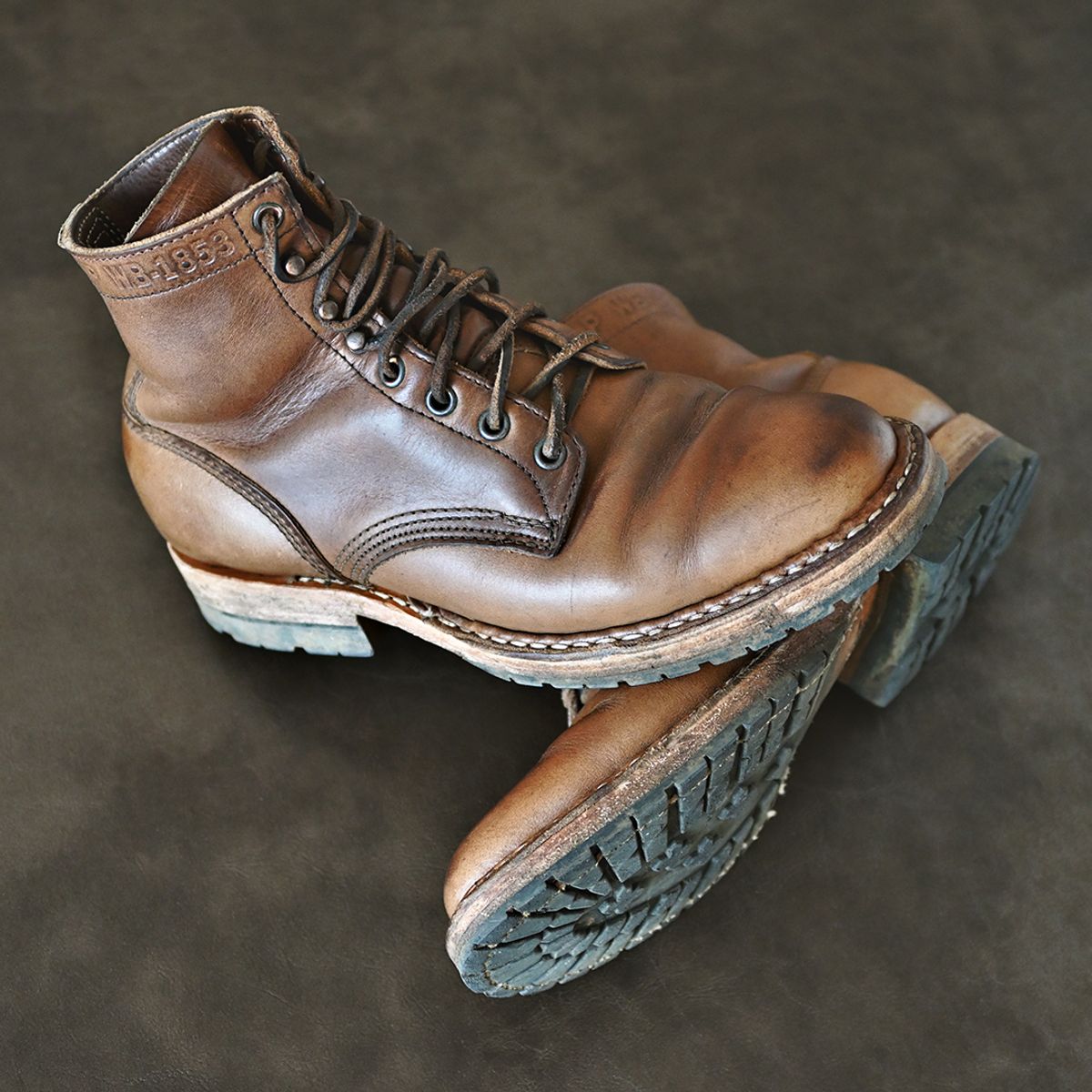 Photo by vasuki_design on March 31, 2024 of the White's MP-Sherman Plain Toe in Horween Natural Chromexcel.