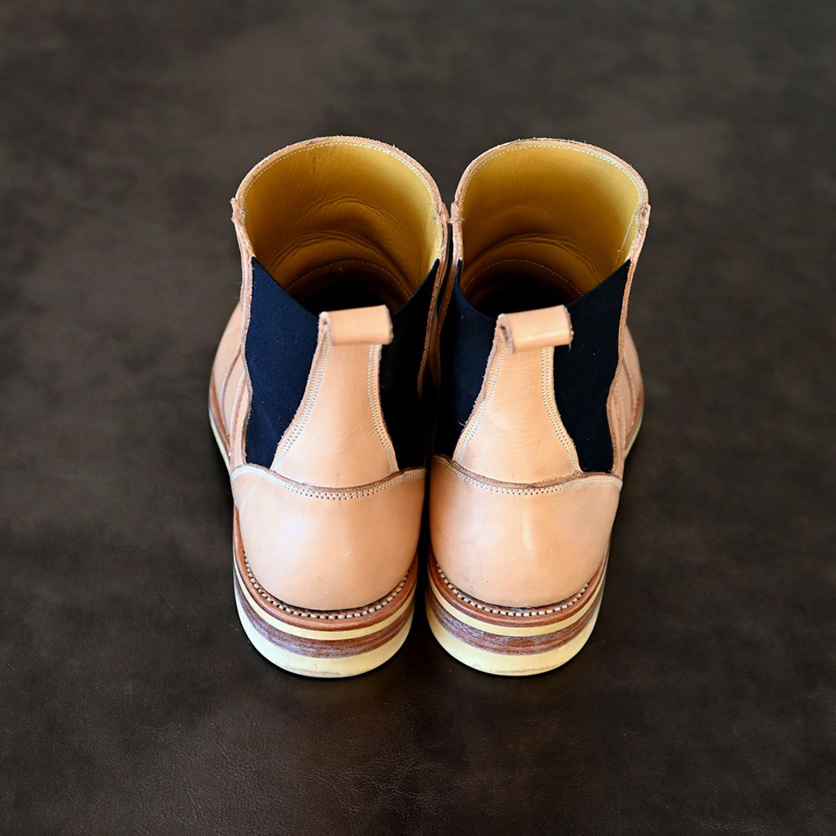 Photo by vasuki_design on December 3, 2023 of the Fortis Boots La Royale in Cisarua Indonesian Natural Vegtan.