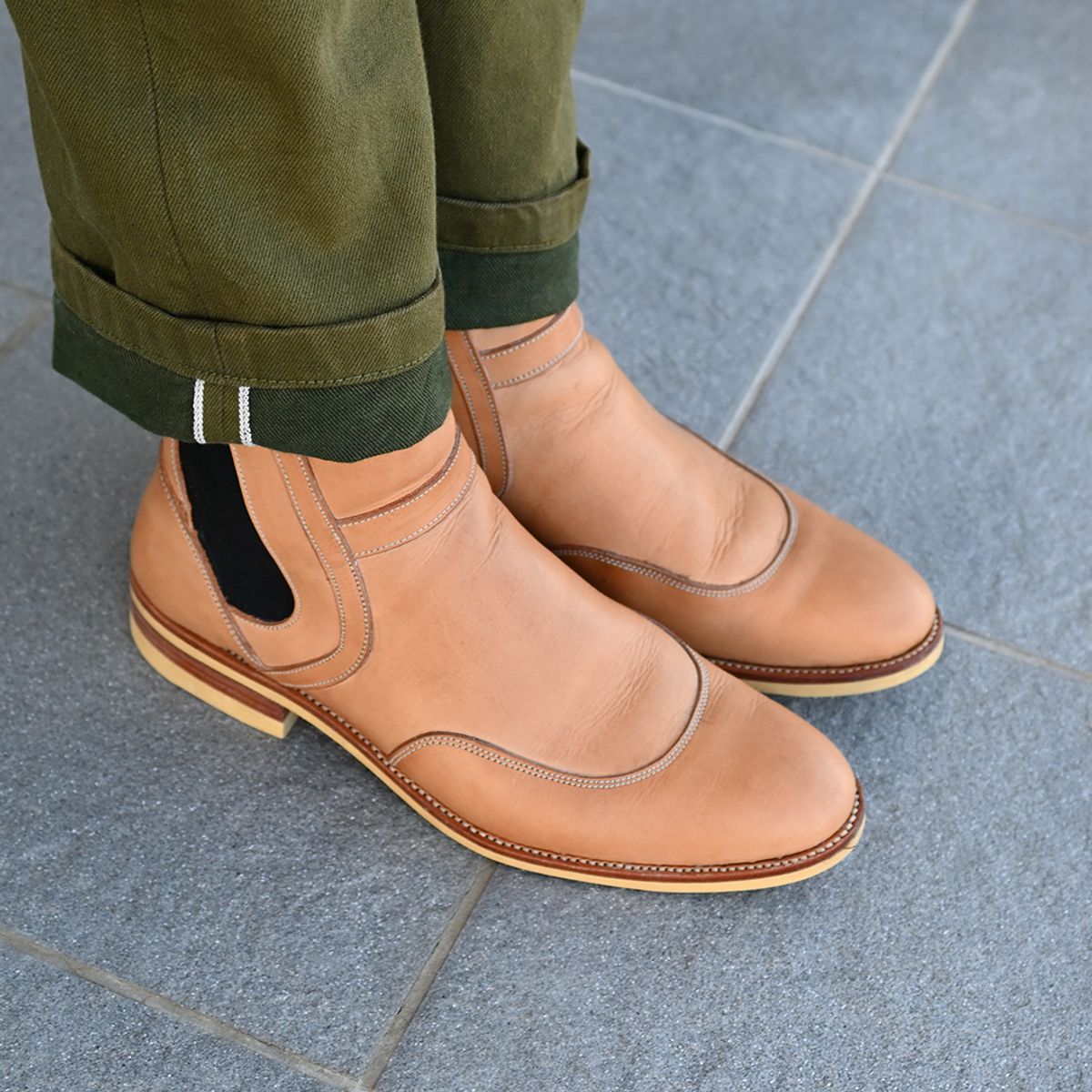 Photo by vasuki_design on January 4, 2024 of the Fortis Boots La Royale in Cisarua Indonesian Natural Vegtan.