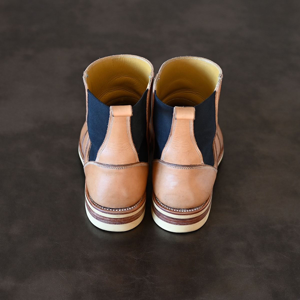 Photo by vasuki_design on February 1, 2024 of the Fortis Boots La Royale in Cisarua Indonesian Natural Vegtan.
