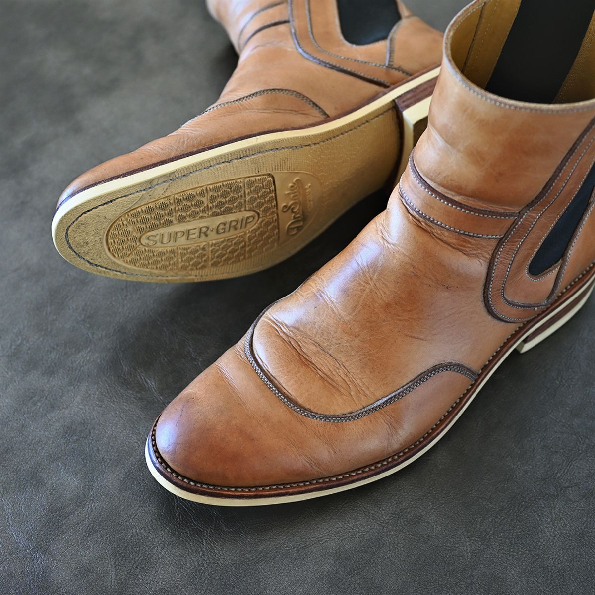 Photo by vasuki_design on March 31, 2024 of the Fortis Boots La Royale in Cisarua Indonesian Natural Vegtan.