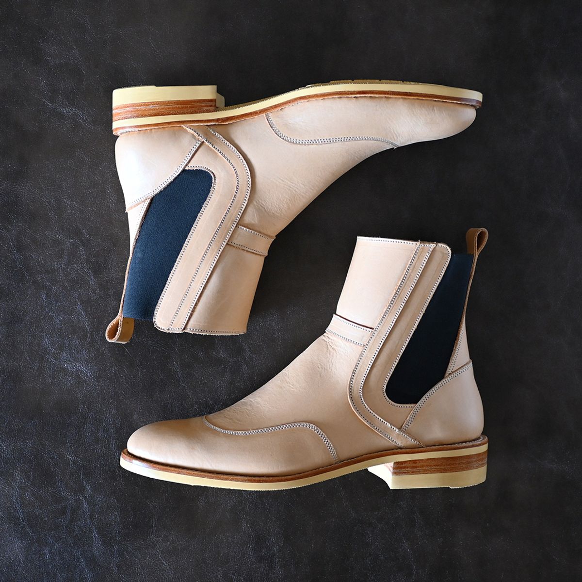 Photo by vasuki_design on October 9, 2023 of the Fortis Boots La Royale in Cisarua Indonesian Natural Vegtan.