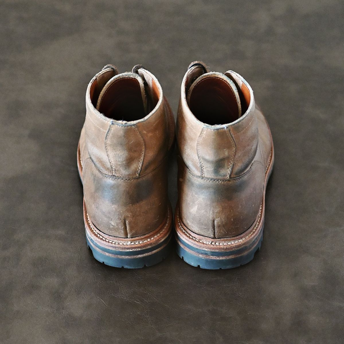 Photo by vasuki_design on February 3, 2023 of the Grant Stone Diesel Boot in C.F. Stead Natural Waxy Commander Suede.