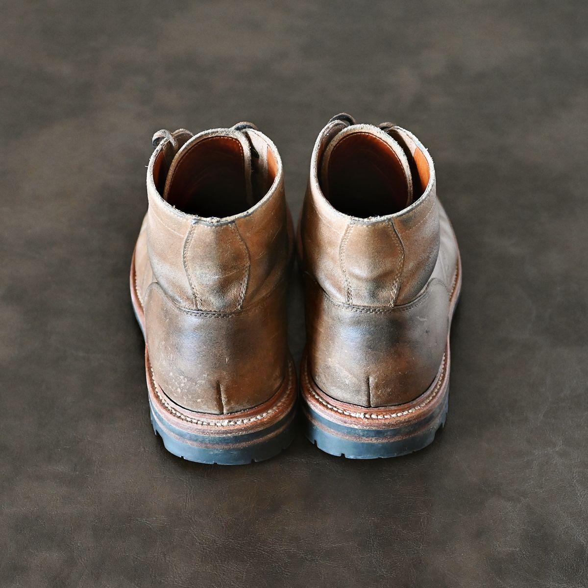 Photo by vasuki_design on March 3, 2023 of the Grant Stone Diesel Boot in C.F. Stead Natural Waxy Commander Suede.