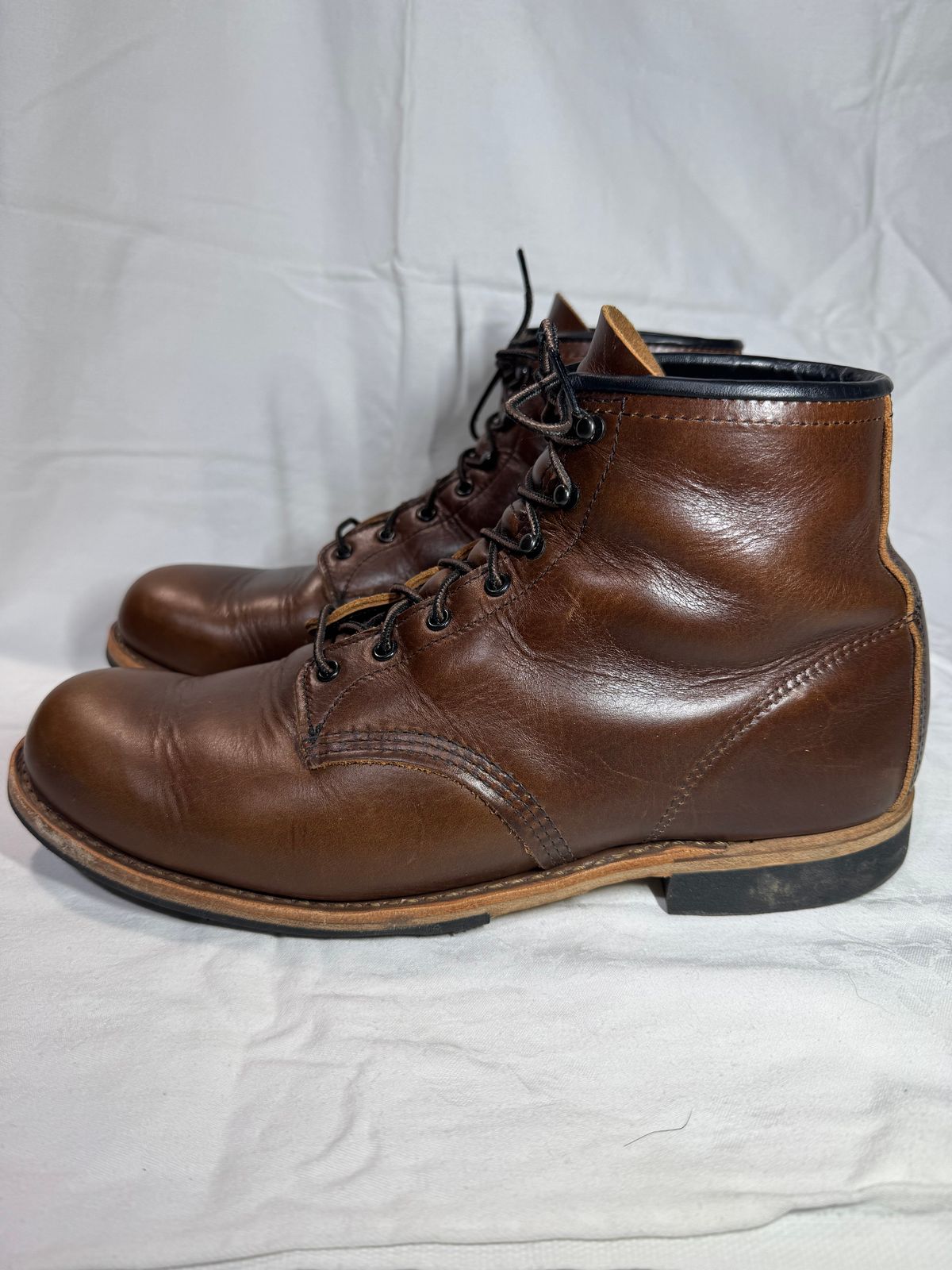Photo by nasnurse on December 6, 2024 of the Red Wing Beckman in S.B. Foot Cigar Excalibur.
